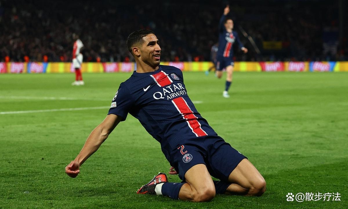 爱游戏全站-出色防守引爆全场！，Scout意外战胜巴黎圣日耳曼引发球迷热议的简单介绍-爱游戏全站